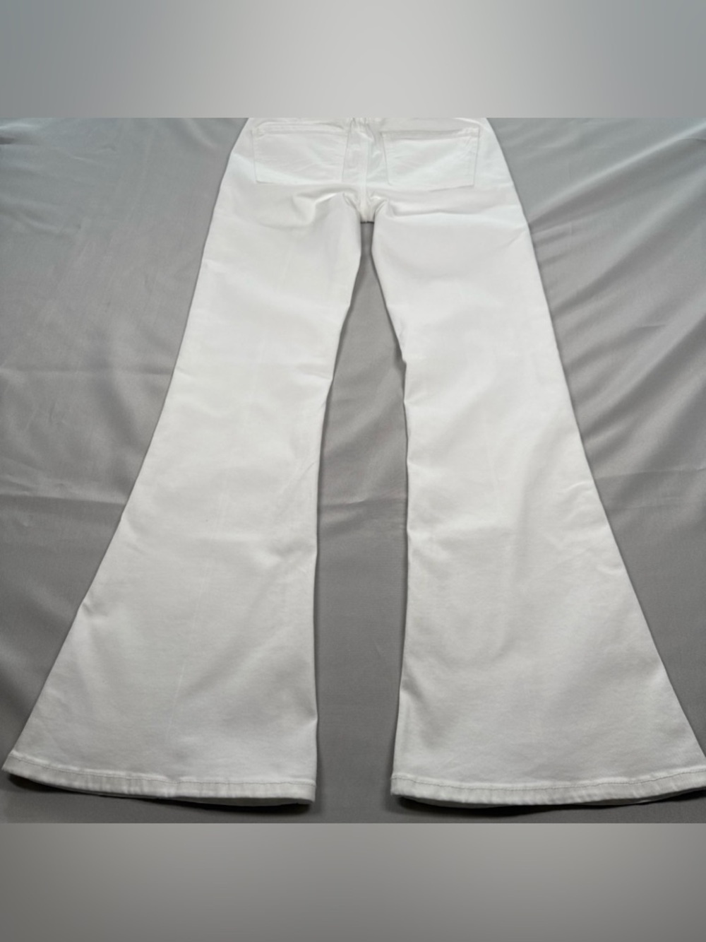 American Eagle Super High Rise Flare Jeans Women's Size 2 Stretch Denim White - Picture 2 of 7